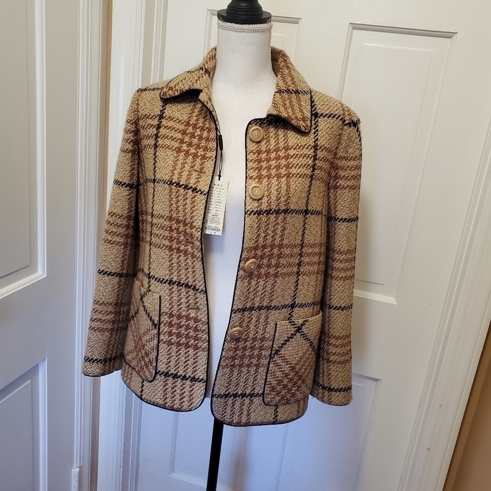 Aoya Collection Plaid Blazer size Medium